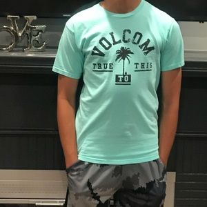 YOUNG MEN’S (VOLCOM LOGO) SHIRT